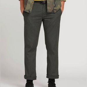 NWT VOLCOM Men’s Frickin Modern Skater Casual Chino Pants Charcoal Gray Sz 34